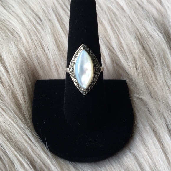 Jewelry - Silver ring